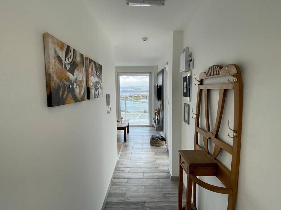 Ocean & Mountain View Apartment Ushuaia Exterior photo