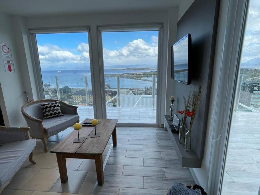 Ocean & Mountain View Apartment Ushuaia Exterior photo