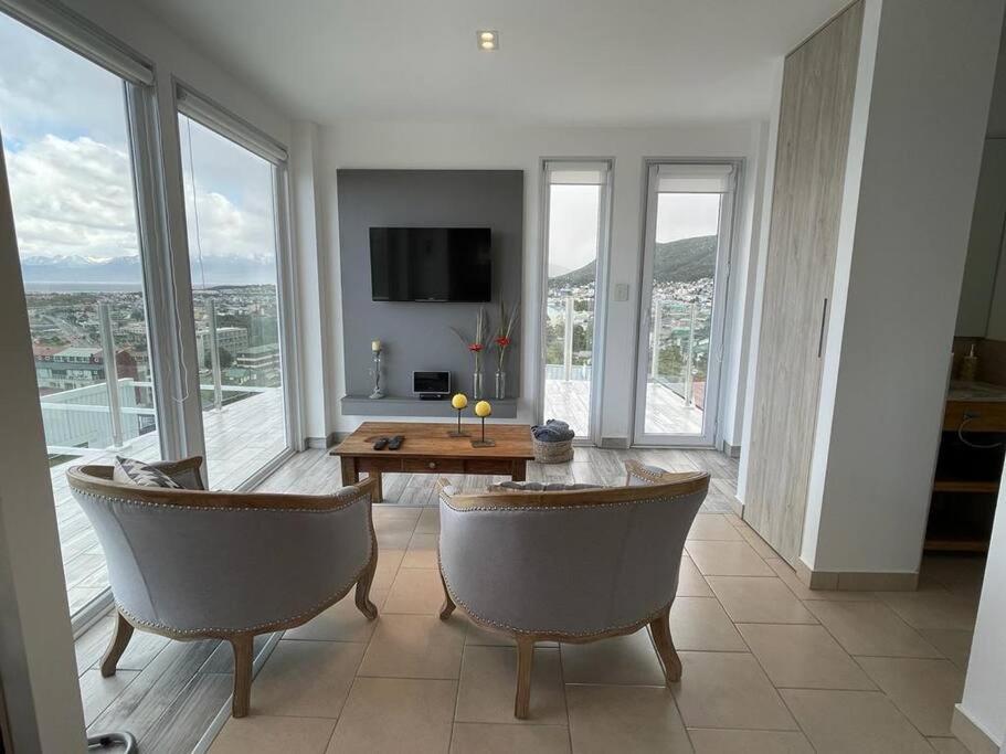 Ocean & Mountain View Apartment Ushuaia Exterior photo