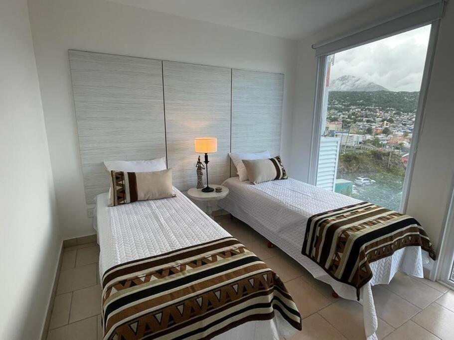 Ocean & Mountain View Apartment Ushuaia Exterior photo